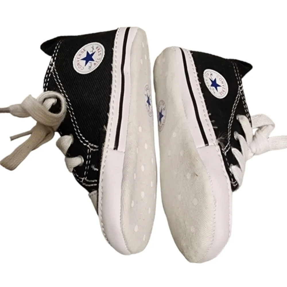 Converse all star‎ crib shoes